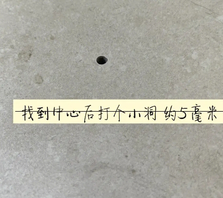 翠屏瓷砖空鼓维修公司专业解答在瓷砖铺贴过程中，如果砂料搅拌不均匀，将会带来以下问题